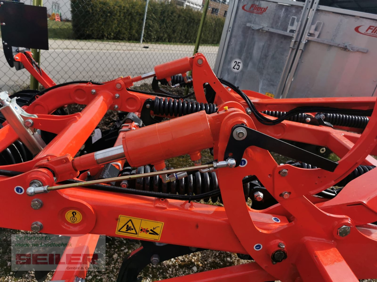 Kuhn Cultimer L 300 NSM - Máy trồng trọt: hình 4 Kuhn Cultimer L 300 NSM - Máy trồng trọt: hình 4