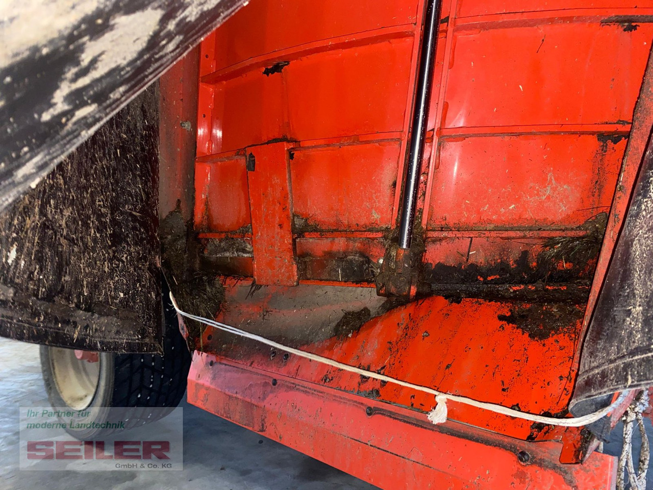 Xe trộn thức ăn gia súc Kuhn Profile 26.2 DL: hình 10 Xe trộn thức ăn gia súc Kuhn Profile 26.2 DL: hình 10