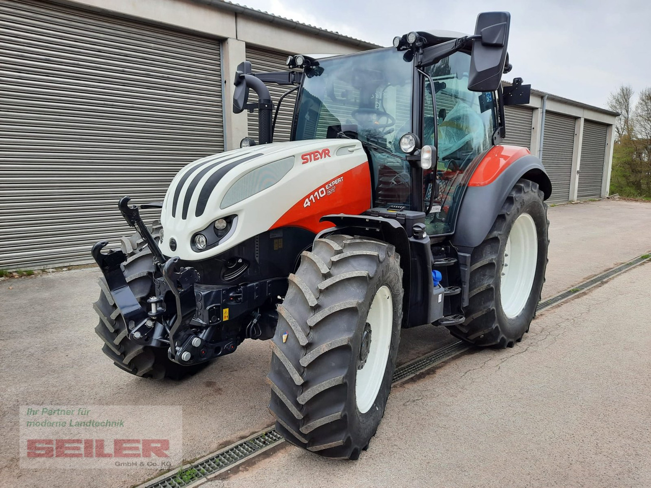 Steyr Expert 4110 CVT - Máy cày: hình 1 Steyr Expert 4110 CVT - Máy cày: hình 1