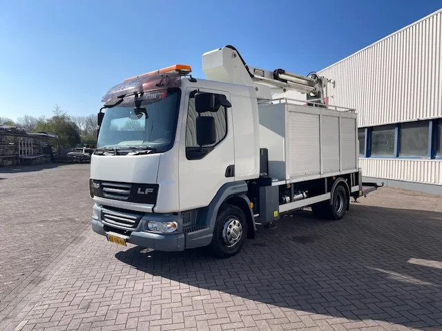 DAF LF 45.160 CUSTERS Hoogwerker 14,5 mtr / Skyworker 14,5mtr - Nền bục trên không gắn trên xe tải: hình 4 DAF LF 45.160 CUSTERS Hoogwerker 14,5 mtr / Skyworker 14,5mtr - Nền bục trên không gắn trên xe tải: hình 4