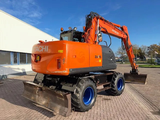 Hitachi ZX 140W-3 - Máy xúc bánh lốp: hình 4 Hitachi ZX 140W-3 - Máy xúc bánh lốp: hình 4