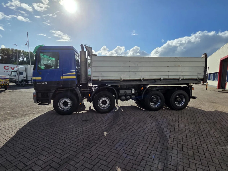 Mercedes-Benz Actros 4143 8X4 TIPPER (THREE PEDALS) - Xe ben: hình 3 Mercedes-Benz Actros 4143 8X4 TIPPER (THREE PEDALS) - Xe ben: hình 3
