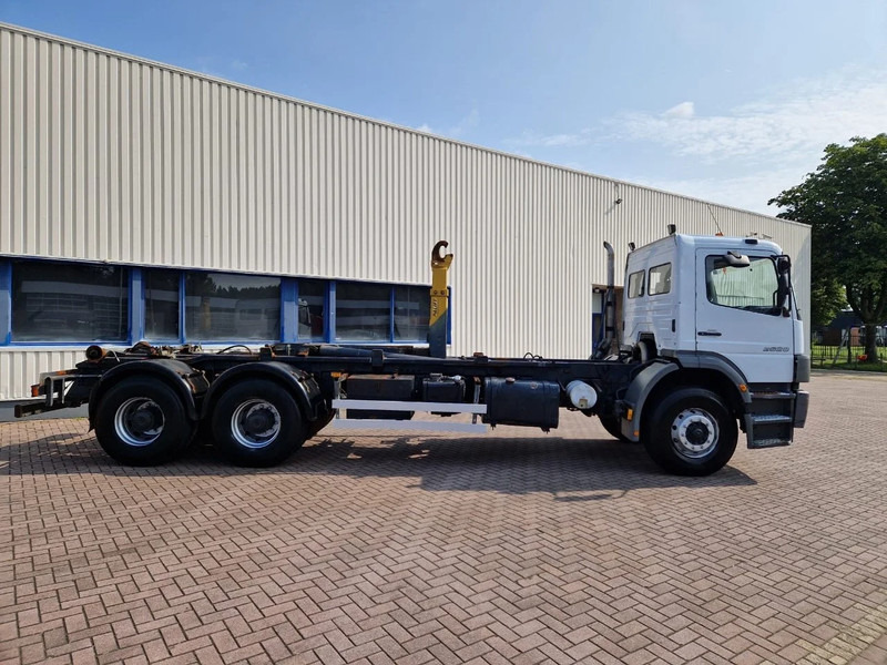 Mercedes-Benz Atego 2628 6x4 Euro 3 Manual Gear full steel suspension - Xe tải nâng móc: hình 4 Mercedes-Benz Atego 2628 6x4 Euro 3 Manual Gear full steel suspension - Xe tải nâng móc: hình 4