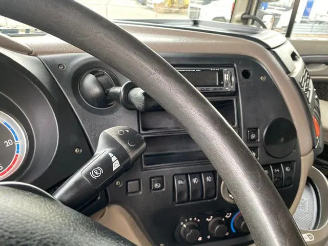 Xe đầu kéo DAF XF 105.510 Euro 5 Automatic Retarder: hình 11 Xe đầu kéo DAF XF 105.510 Euro 5 Automatic Retarder: hình 11