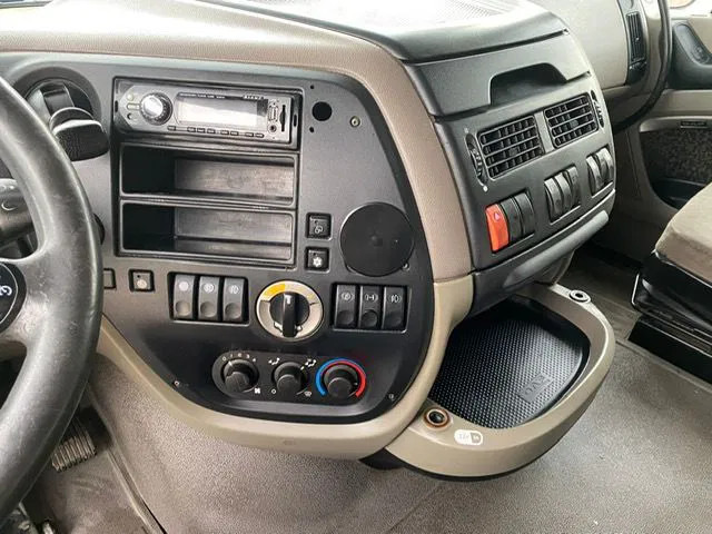 Xe đầu kéo DAF XF 105.510 Euro 5 Automatic Retarder: hình 13 Xe đầu kéo DAF XF 105.510 Euro 5 Automatic Retarder: hình 13