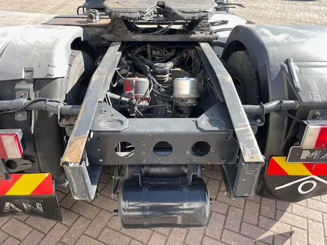 MAN 19.463 6 Cilinder Manual pomp EURO 2 - Xe đầu kéo: hình 5 MAN 19.463 6 Cilinder Manual pomp EURO 2 - Xe đầu kéo: hình 5