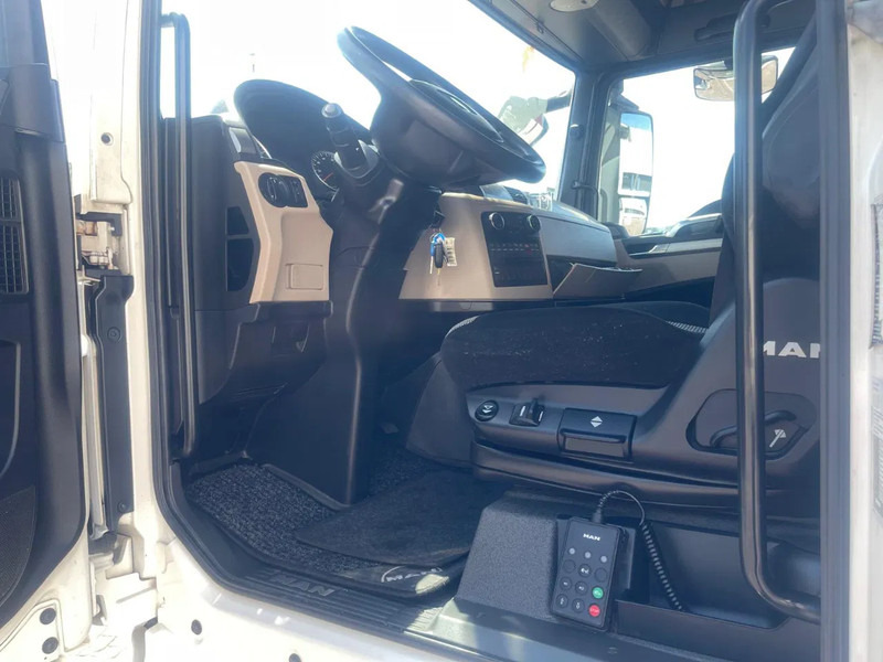 Xe đầu kéo MAN TGX 18.460 Euro 6 Retarder 2x Tanks: hình 16