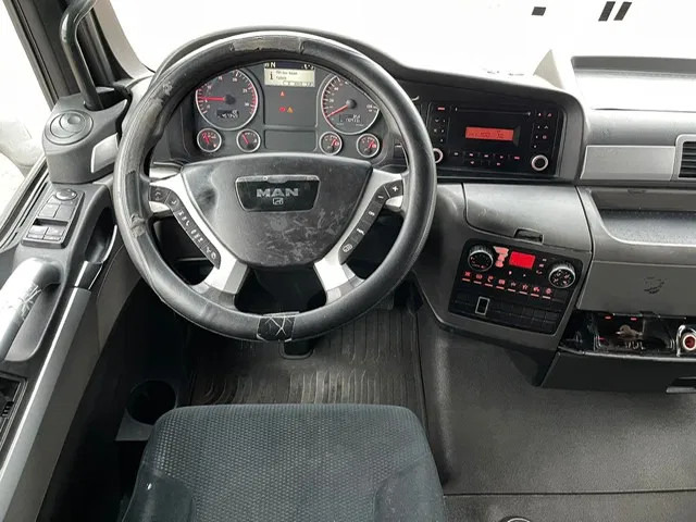 Interior photo 2: Xe đầu kéo MAN TGX 18.480 Euro 5 Retarder 2-Tanks
