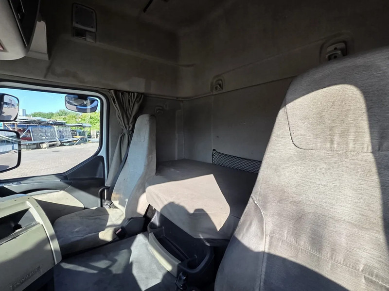 Xe đầu kéo Renault Premium 450 Manual gearbox 2 Tanks Retarder: hình 16 Xe đầu kéo Renault Premium 450 Manual gearbox 2 Tanks Retarder: hình 16