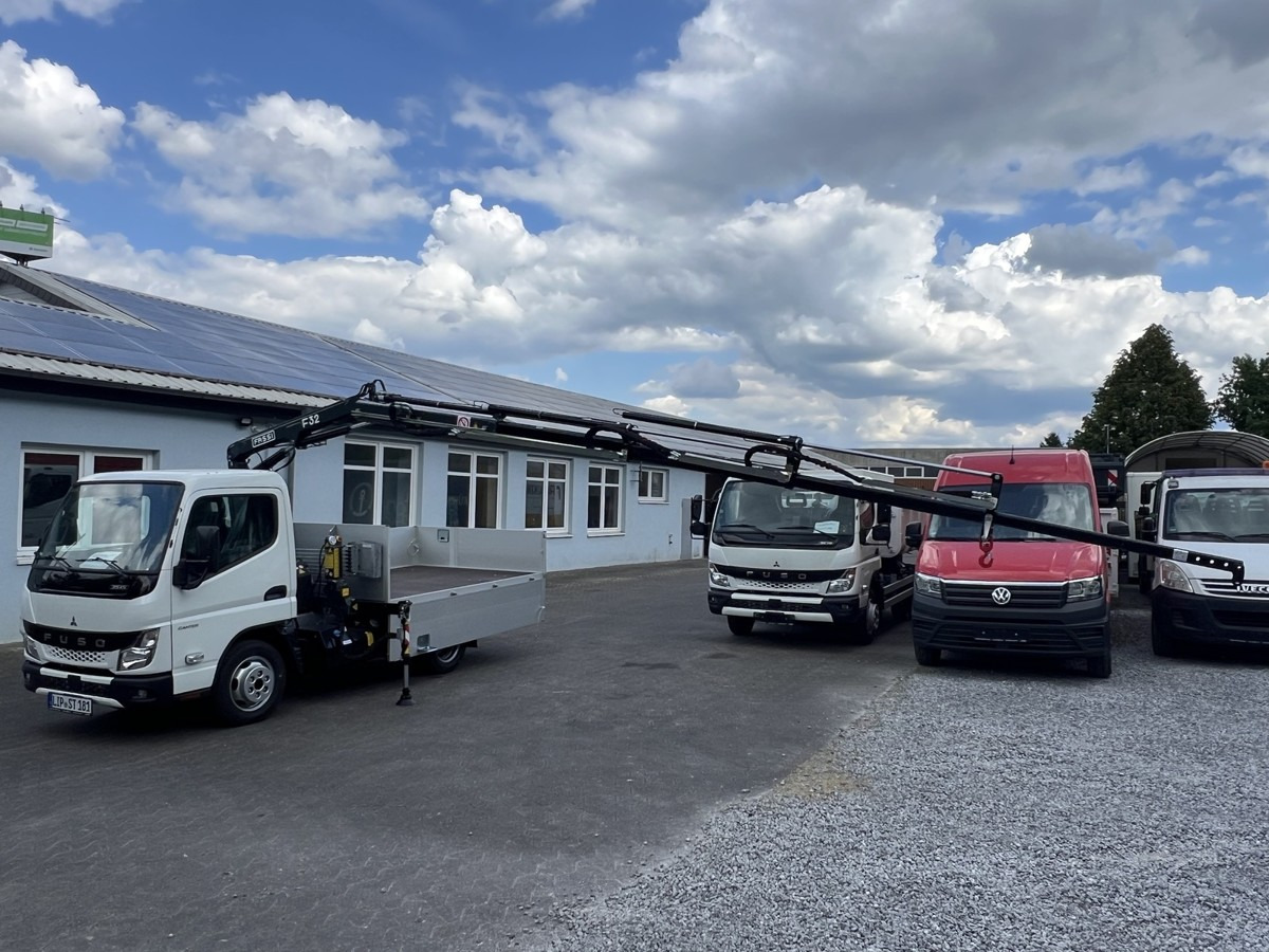 FUSO 3S15 Alu Pritsche 2.80m Ladekran Bohrgerät - Xe tải nhỏ phẳng: hình 5 FUSO 3S15 Alu Pritsche 2.80m Ladekran Bohrgerät - Xe tải nhỏ phẳng: hình 5