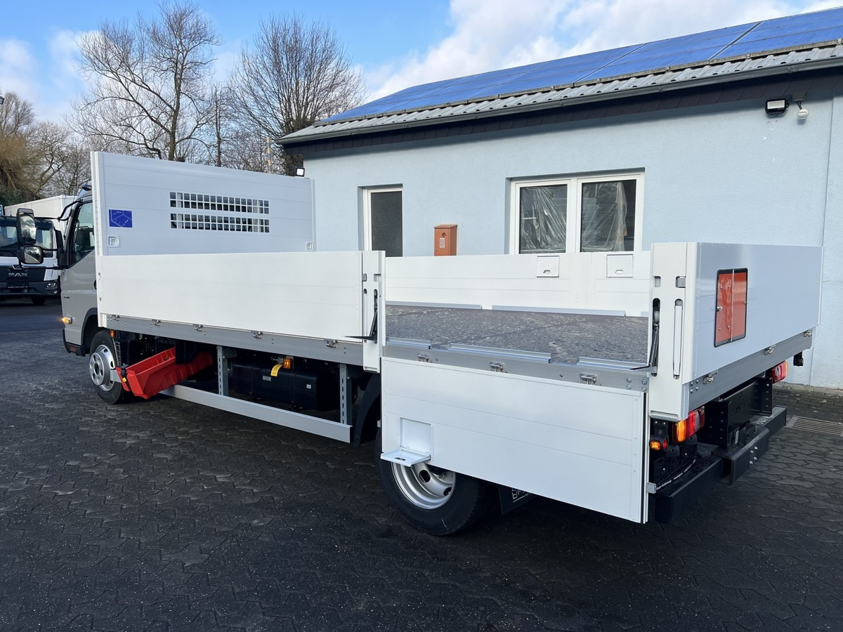 FUSO Canter 7C18 Gastransport ADR Gefahrgut Pritsche - Xe tải nhỏ phẳng: hình 5 FUSO Canter 7C18 Gastransport ADR Gefahrgut Pritsche - Xe tải nhỏ phẳng: hình 5