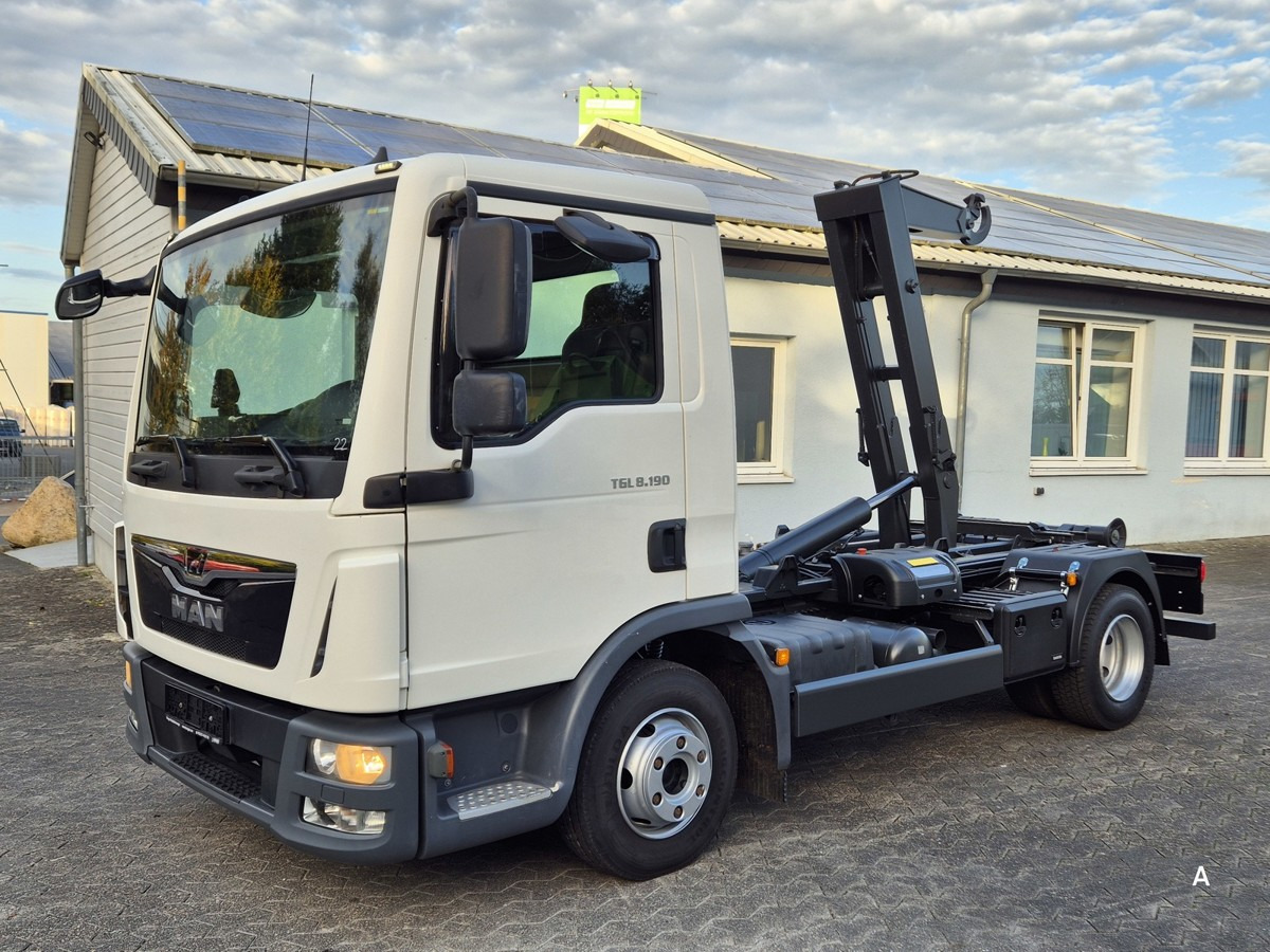 MAN TGL 8.190 BL City Abrollkipper Aut., 2 x AHK sof - Xe tải nâng móc: hình 1 MAN TGL 8.190 BL City Abrollkipper Aut., 2 x AHK sof - Xe tải nâng móc: hình 1