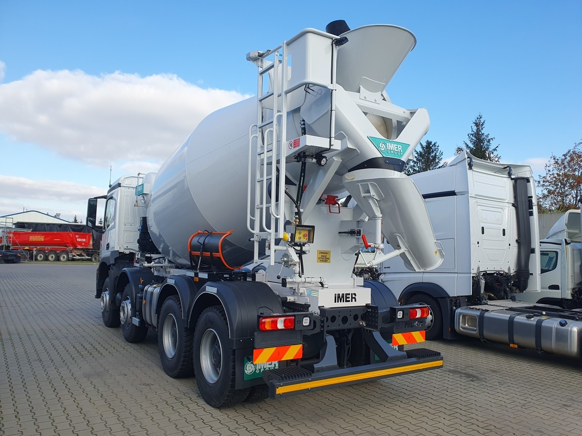 MERCEDES-BENZ Arocs 3740 8x4 Betonmischer IMER ORU LT105 H 10m - Xe trộn bê tông: hình 4 MERCEDES-BENZ Arocs 3740 8x4 Betonmischer IMER ORU LT105 H 10m - Xe trộn bê tông: hình 4