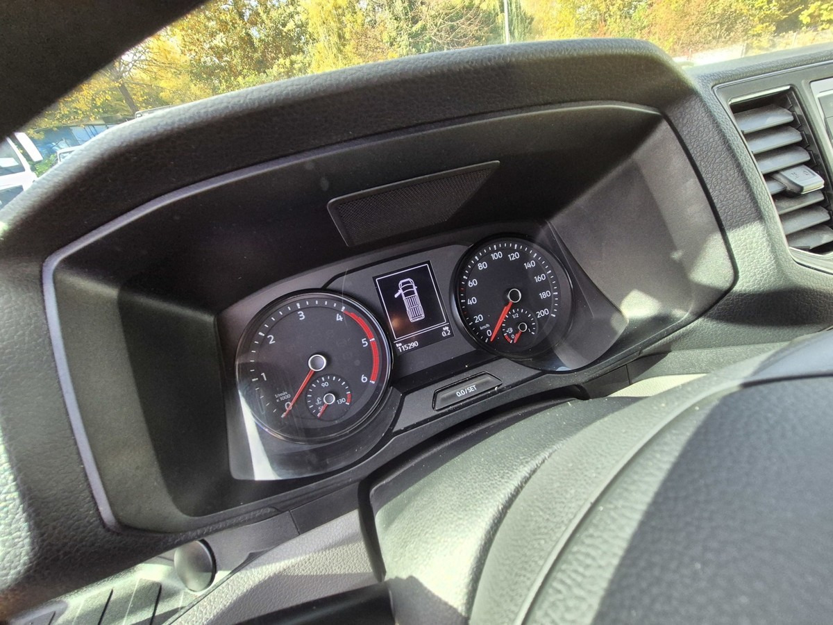 VW Crafter 35 Maxi L4H3 1Hand PDC - Xe van chở hàng: hình 5 VW Crafter 35 Maxi L4H3 1Hand PDC - Xe van chở hàng: hình 5