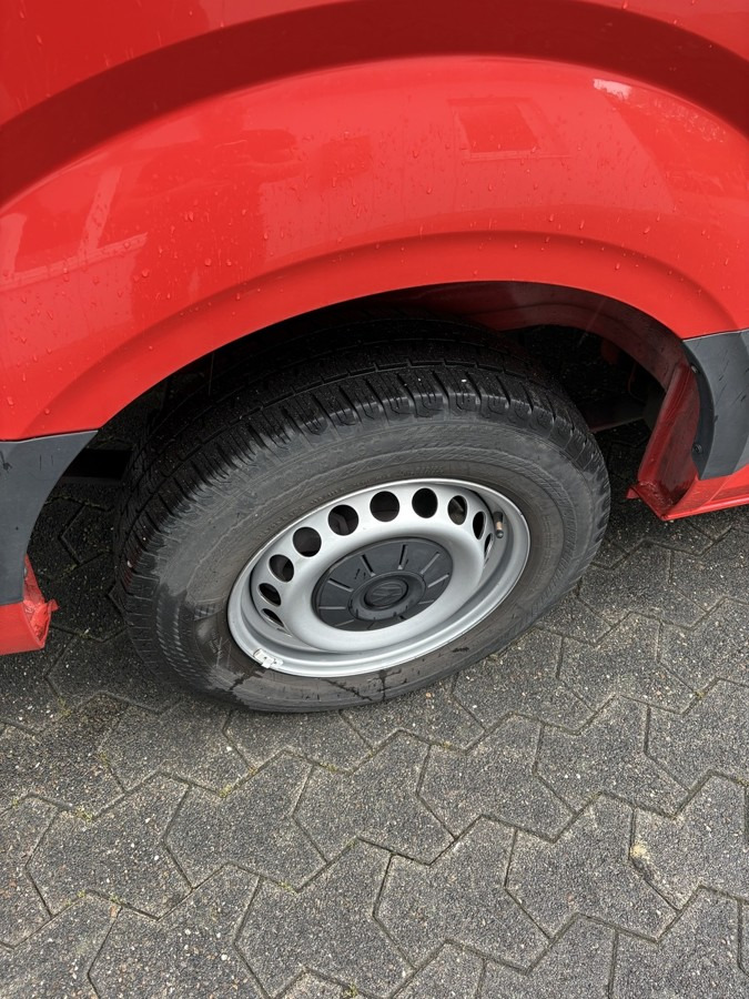 Xe van chở hàng VW Crafter 35 Maxi L4H3 1Hand PDC: hình 13 Xe van chở hàng VW Crafter 35 Maxi L4H3 1Hand PDC: hình 13