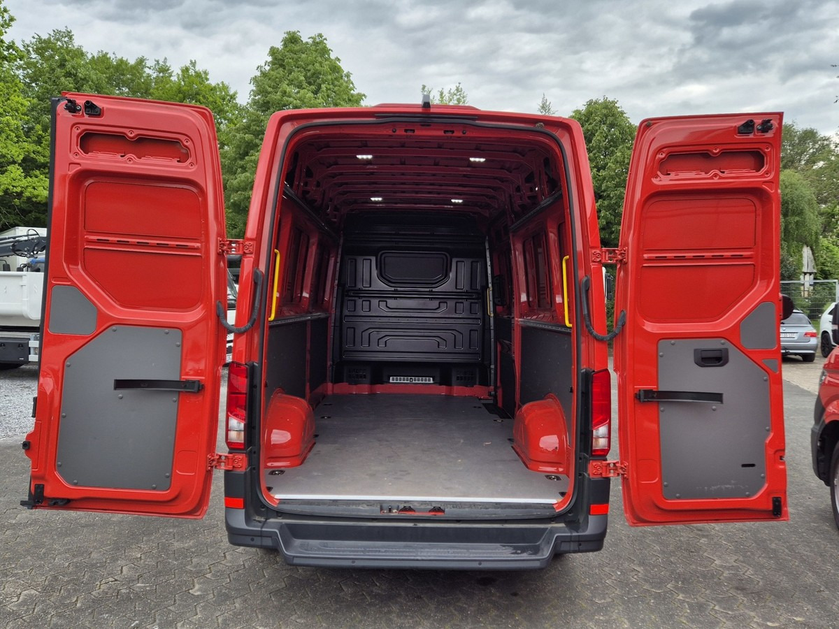 VW Crafter 35 Maxi L4H3 1Hand PDC nur 9tkm! - Xe van chở hàng: hình 4 VW Crafter 35 Maxi L4H3 1Hand PDC nur 9tkm! - Xe van chở hàng: hình 4
