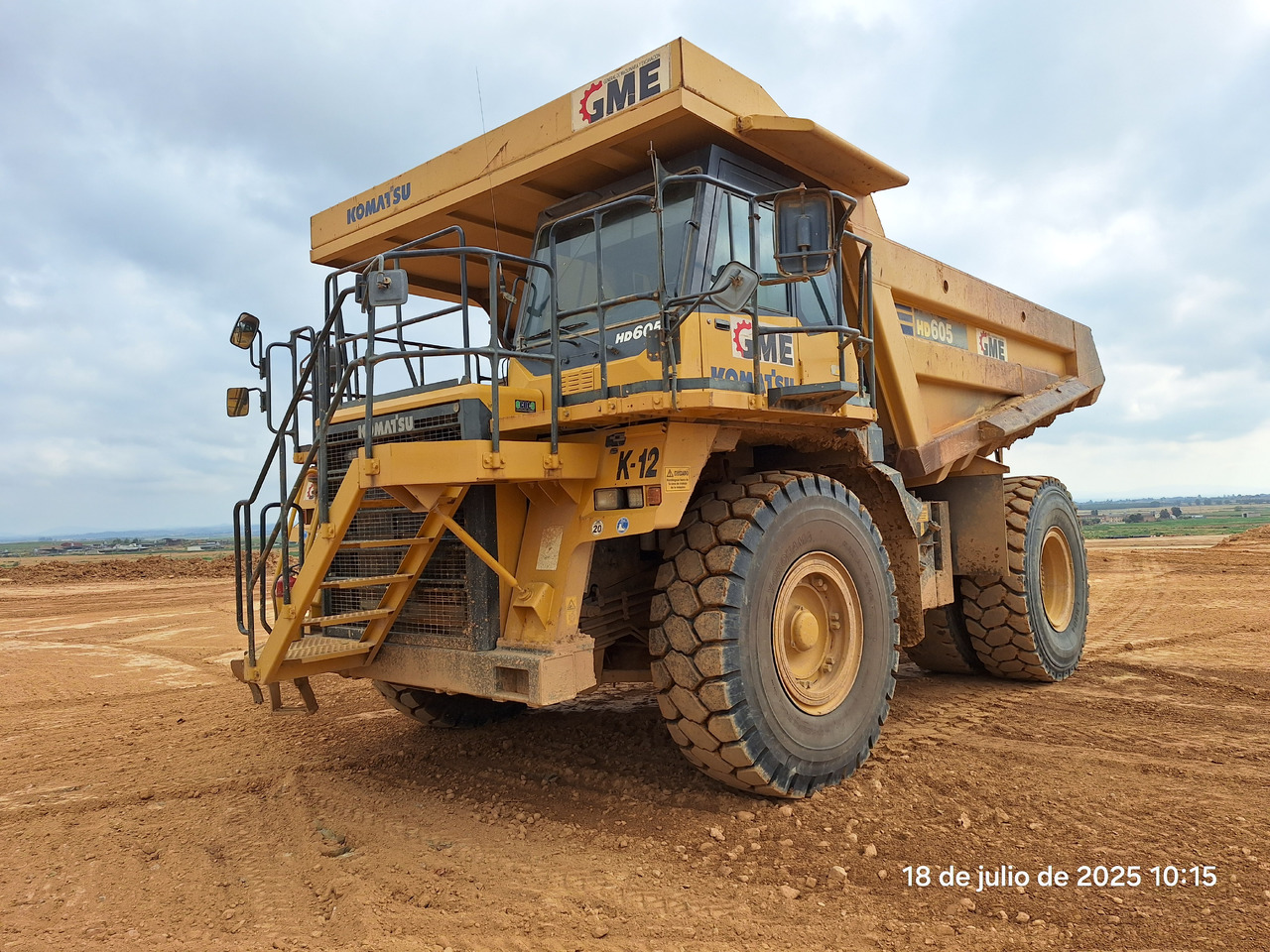 KOMATSU HD605 7-EO - Xe ben cứng/ Xe chở đá: hình 2 KOMATSU HD605 7-EO - Xe ben cứng/ Xe chở đá: hình 2