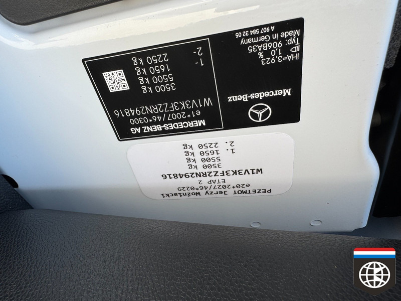 Mercedes-Benz Sprinter Laadbak verwarming - IDEAAL VOOR TRANSPORT VAN BLOEMEN IN DOZEN en/ of KRATTEN - Xe tải nhỏ thùng kín: hình 2 Mercedes-Benz Sprinter Laadbak verwarming - IDEAAL VOOR TRANSPORT VAN BLOEMEN IN DOZEN en/ of KRATTEN - Xe tải nhỏ thùng kín: hình 2