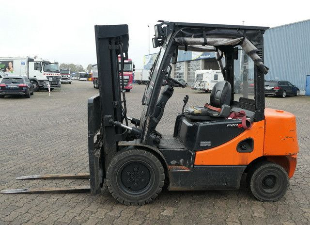 Doosan D35 C-5, 6m Hubhöhe, Freihub, 3,5to. Traglast - Xe nâng diesel: hình 3 Doosan D35 C-5, 6m Hubhöhe, Freihub, 3,5to. Traglast - Xe nâng diesel: hình 3