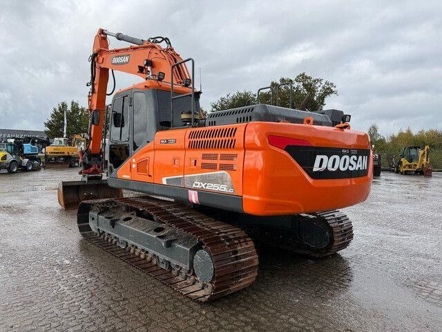 Doosan DX 255 LC-5, Rototilt,Div. Löffel,Greifer+Hammer - Máy xúc bánh xích: hình 3 Doosan DX 255 LC-5, Rototilt,Div. Löffel,Greifer+Hammer - Máy xúc bánh xích: hình 3