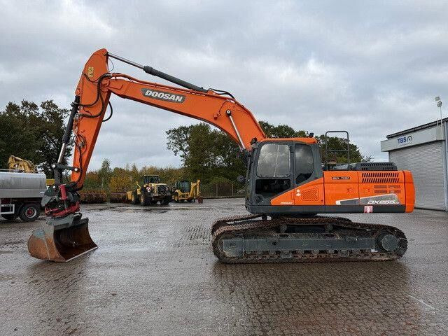 Doosan DX 255 LC-5, Rototilt,Div. Löffel,Greifer+Hammer - Máy xúc bánh xích: hình 2 Doosan DX 255 LC-5, Rototilt,Div. Löffel,Greifer+Hammer - Máy xúc bánh xích: hình 2