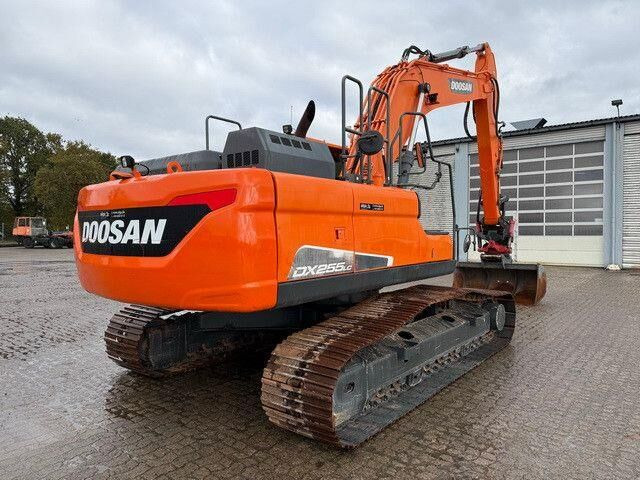 Doosan DX 255 LC-5, Rototilt,Div. Löffel,Greifer+Hammer - Máy xúc bánh xích: hình 4 Doosan DX 255 LC-5, Rototilt,Div. Löffel,Greifer+Hammer - Máy xúc bánh xích: hình 4