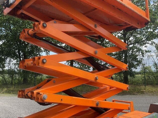 Haulotte Compact 12 DX, Geländegängig, Kubota, 12,15m - Máy nâng người hình kéo: hình 3 Haulotte Compact 12 DX, Geländegängig, Kubota, 12,15m - Máy nâng người hình kéo: hình 3