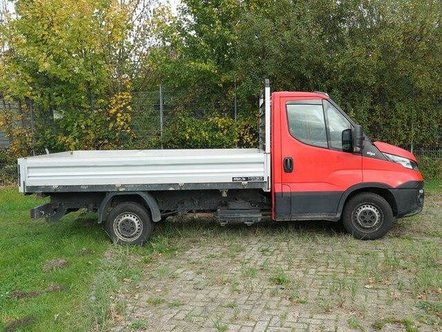 Iveco 35S17 HI-MATIC, Motorschaden, Klima, AHK,3. Sitz - Xe ben nhỏ: hình 2 Iveco 35S17 HI-MATIC, Motorschaden, Klima, AHK,3. Sitz - Xe ben nhỏ: hình 2