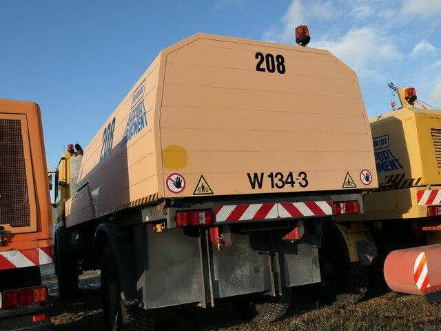 Xe dọn tuyết Mercedes-Benz 2035 AK Actros 4x4, Kehrmaschine Schmidt, Allrad: hình 6 Xe dọn tuyết Mercedes-Benz 2035 AK Actros 4x4, Kehrmaschine Schmidt, Allrad: hình 6