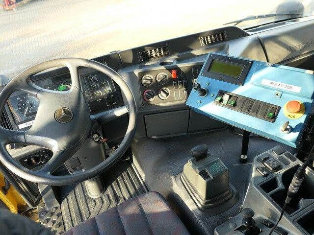 Xe dọn tuyết Mercedes-Benz 2035 AK Actros 4x4, Kehrmaschine Schmidt, Allrad: hình 12 Xe dọn tuyết Mercedes-Benz 2035 AK Actros 4x4, Kehrmaschine Schmidt, Allrad: hình 12