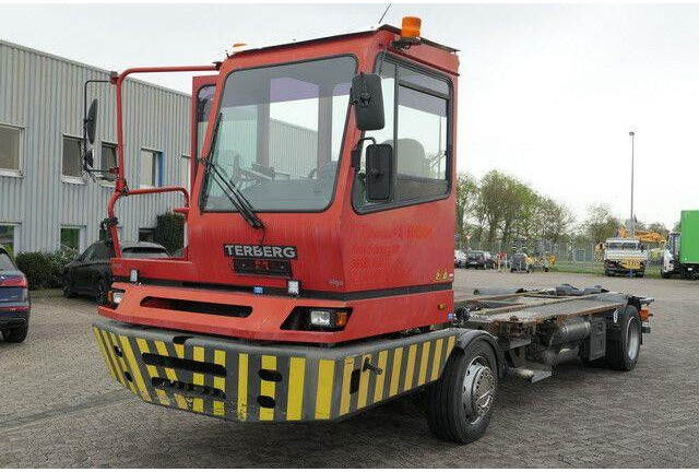 Terberg BC 182, Wechselbrücken, Sattelkupplung - Xe tải khung gầm: hình 4 Terberg BC 182, Wechselbrücken, Sattelkupplung - Xe tải khung gầm: hình 4