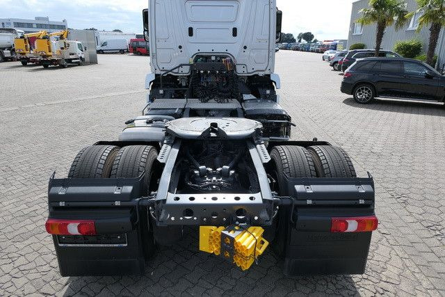 Mercedes-Benz 1836 LS Actros 4x2, ADR, Navi, Klima, 2.000km - Xe đầu kéo: hình 4 Mercedes-Benz 1836 LS Actros 4x2, ADR, Navi, Klima, 2.000km - Xe đầu kéo: hình 4