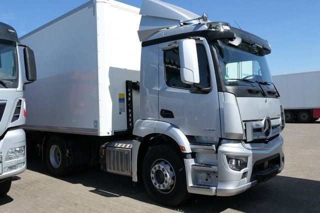 Mercedes-Benz 1836 LS Actros 4x2, ADR, Navi, Klima, 2.000km - Xe đầu kéo: hình 2 Mercedes-Benz 1836 LS Actros 4x2, ADR, Navi, Klima, 2.000km - Xe đầu kéo: hình 2