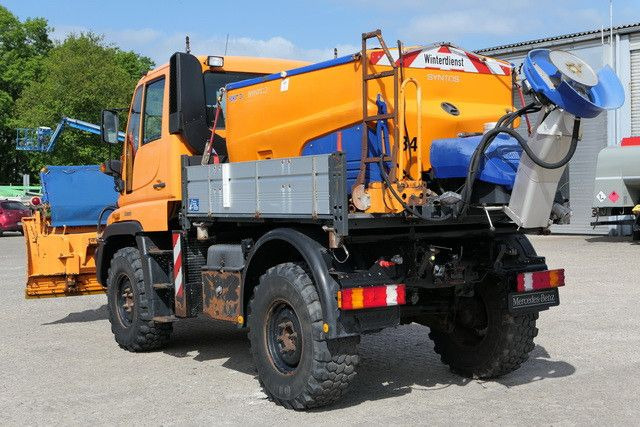 Unimog U 300 4x4, Schmidt, Streuer, Schild, Klima,27tkm - Xe tải: hình 4 Unimog U 300 4x4, Schmidt, Streuer, Schild, Klima,27tkm - Xe tải: hình 4