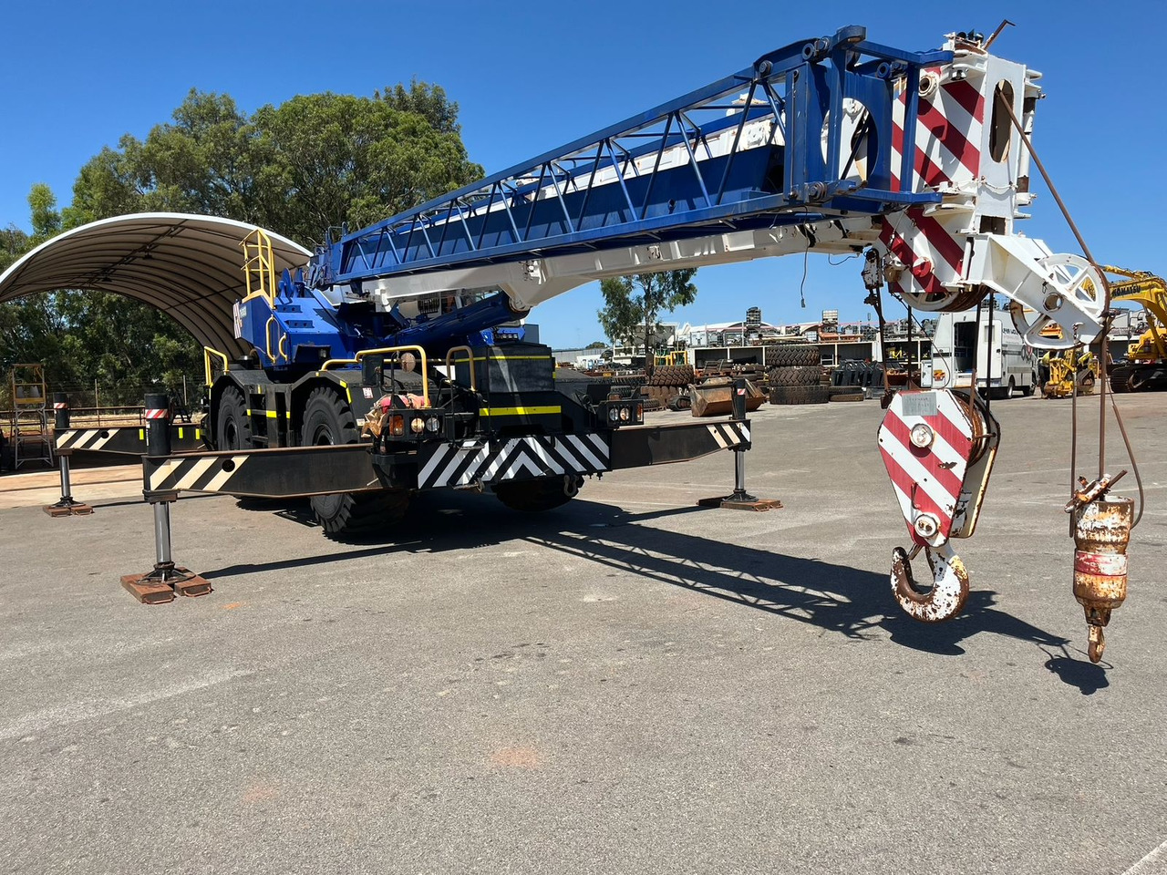 TADANO TR 500 E - Cần cẩu mọi địa hình: hình 2 TADANO TR 500 E - Cần cẩu mọi địa hình: hình 2