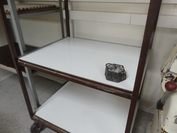 2 Chariots à roulettes 3 niveaux - Thiết bị làm bánh: hình 4 2 Chariots à roulettes 3 niveaux - Thiết bị làm bánh: hình 4