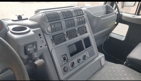 Camion porte container + container 11 m³ Iveco Trakker 380 - Xe chở container/ Xe tải hoán đổi thân: hình 3 Camion porte container + container 11 m³ Iveco Trakker 380 - Xe chở container/ Xe tải hoán đổi thân: hình 3