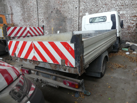 Camionnette tri-benne basculante Mitsubishi Canter (2009-121.930 km) - Xe ben: hình 3 Camionnette tri-benne basculante Mitsubishi Canter (2009-121.930 km) - Xe ben: hình 3