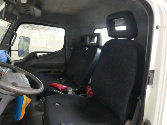 Camionnette tri-benne basculante Mitsubishi Canter (2009-121.930 km) - Xe ben: hình 5 Camionnette tri-benne basculante Mitsubishi Canter (2009-121.930 km) - Xe ben: hình 5