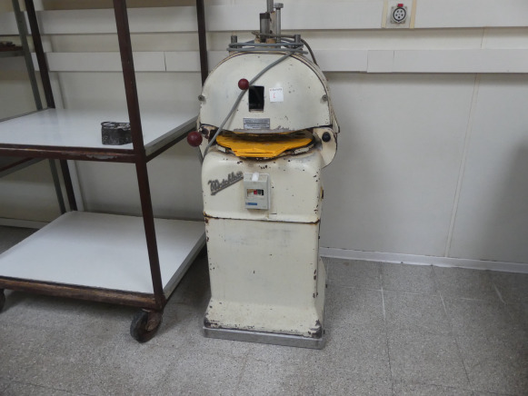 Diviseuse bouleuse Matchless - Thiết bị làm bánh: hình 1 Diviseuse bouleuse Matchless - Thiết bị làm bánh: hình 1