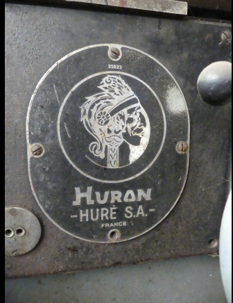 Fraiseuse universelle CNC 3 axes Huron RU 881 - Máy phay kim loại: hình 5 Fraiseuse universelle CNC 3 axes Huron RU 881 - Máy phay kim loại: hình 5