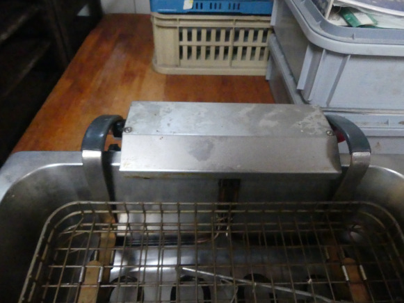 Friteuse à boule de Berlin Pelion, Allongeuse à pistolet marque et modèle illisible - Thiết bị làm bánh: hình 5 Friteuse à boule de Berlin Pelion, Allongeuse à pistolet marque et modèle illisible - Thiết bị làm bánh: hình 5