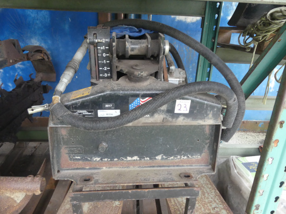 2 Accessoires outils de sol pour mini chargeur Toro TX525 Toro - Máy móc khác: hình 1 2 Accessoires outils de sol pour mini chargeur Toro TX525 Toro - Máy móc khác: hình 1