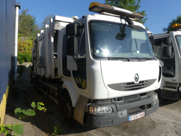 REF:1387 - Camion poubelle Renault Midlum 270DXI (2011-189.728 km) - Xe tải chở rác: hình 2 REF:1387 - Camion poubelle Renault Midlum 270DXI (2011-189.728 km) - Xe tải chở rác: hình 2