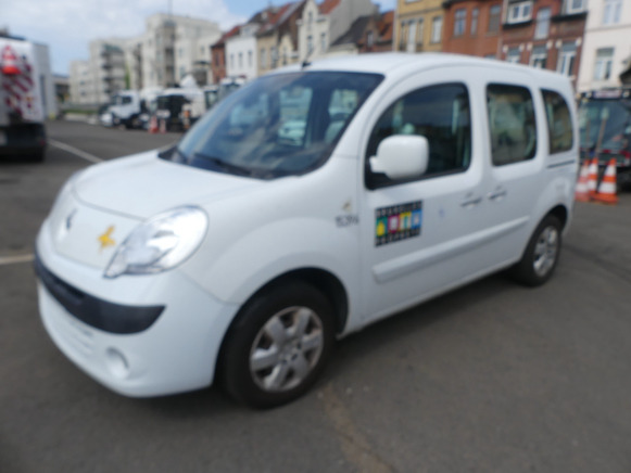 REF:15396 - Voiture Renault Kangoo 1.5 D (2011-85.809 km) - SUV: hình 1 REF:15396 - Voiture Renault Kangoo 1.5 D (2011-85.809 km) - SUV: hình 1