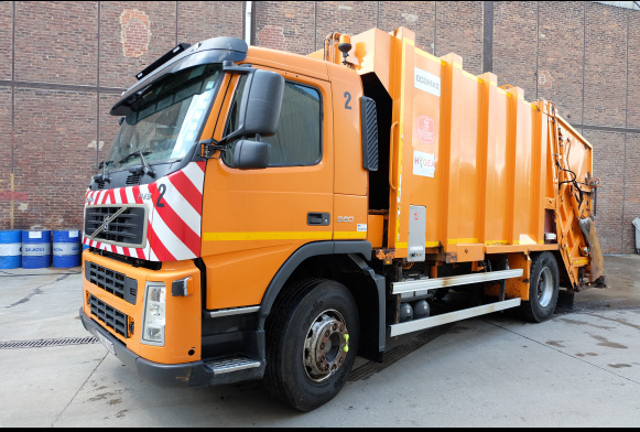 REF : 2 - Camion Poubelle VOLVO FM/FH - Xe tải chở rác: hình 1 REF : 2 - Camion Poubelle VOLVO FM/FH - Xe tải chở rác: hình 1