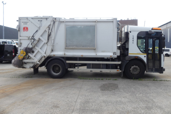 REF:5446 - Camion poubelle Renault Access (2013-192.146 km) - Xe tải chở rác: hình 4 REF:5446 - Camion poubelle Renault Access (2013-192.146 km) - Xe tải chở rác: hình 4