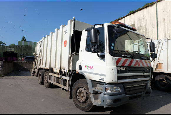 REF : 7 - Camion poubelle DAF CF75 - Xe tải chở rác: hình 1 REF : 7 - Camion poubelle DAF CF75 - Xe tải chở rác: hình 1