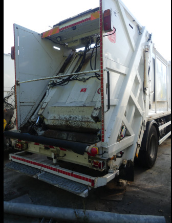 REF:8490 - Camion poubelle Renault Access (2014-236.794 km) - Xe tải chở rác: hình 3 REF:8490 - Camion poubelle Renault Access (2014-236.794 km) - Xe tải chở rác: hình 3