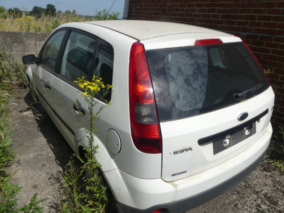 REF:Immatriculée sous : SPI-110 - Voiture Ford FIESTA - Xe van chở khách: hình 4 REF:Immatriculée sous : SPI-110 - Voiture Ford FIESTA - Xe van chở khách: hình 4